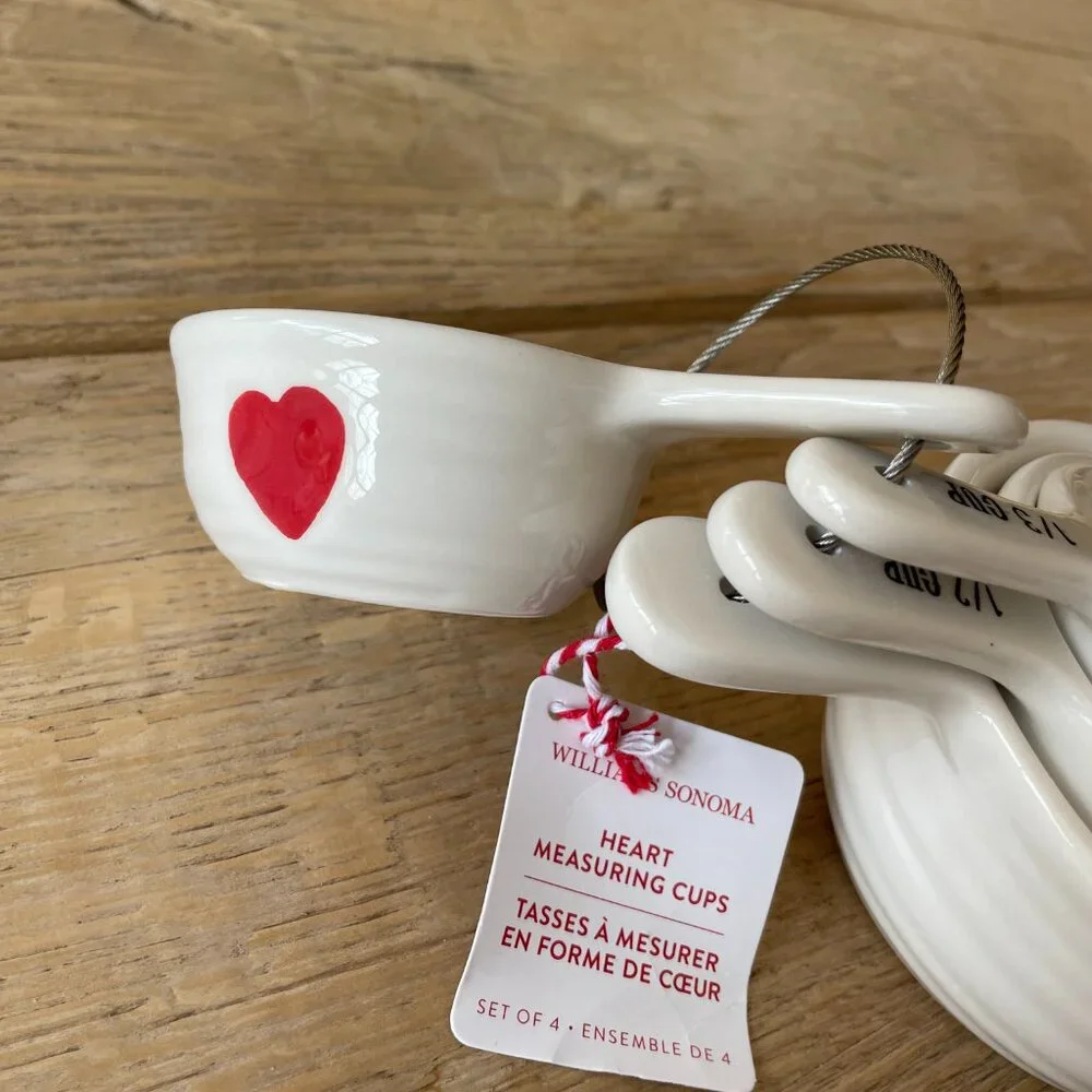 Williams Sonoma Ceramic Heart Measuring Cups Set of 4 NEW